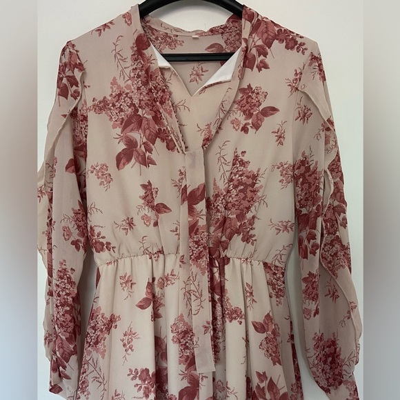 Dresses & Skirts - 💕2 FOR $20💕 Floral pattern ruffled pink and beige dress​​